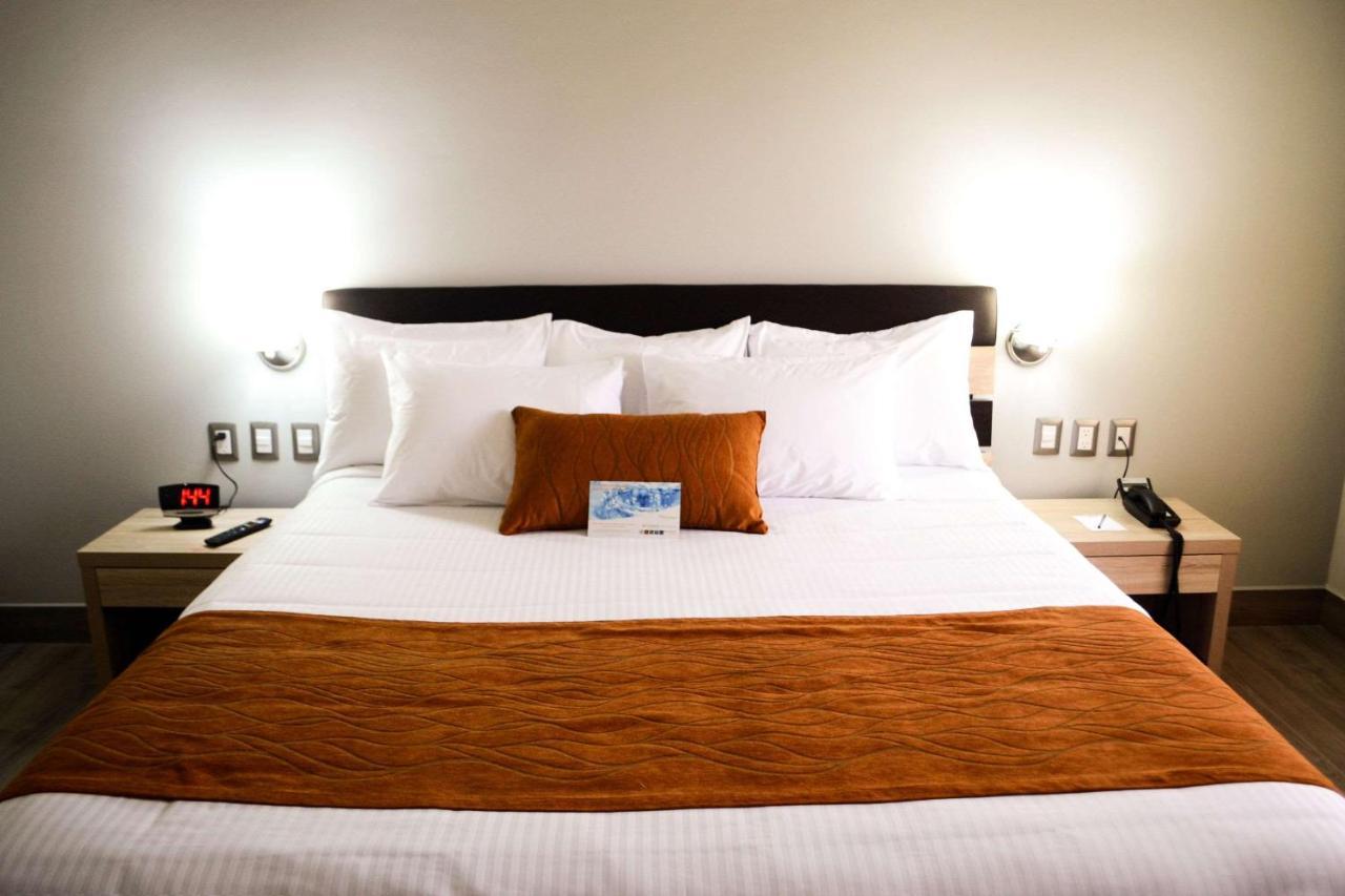 Comfort Inn Irapuato Extérieur photo